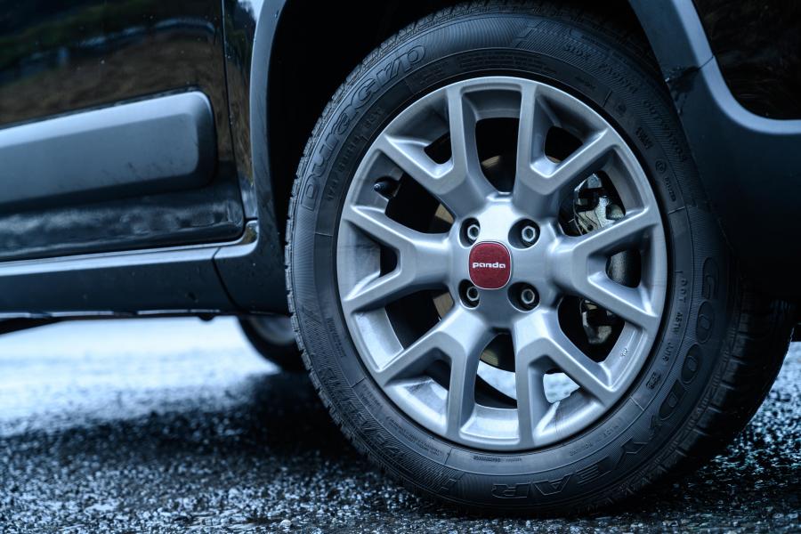 Колеса Fiat Panda 4x4 Foresta (319) 2018 года  (JP) (фото 4 из 14)